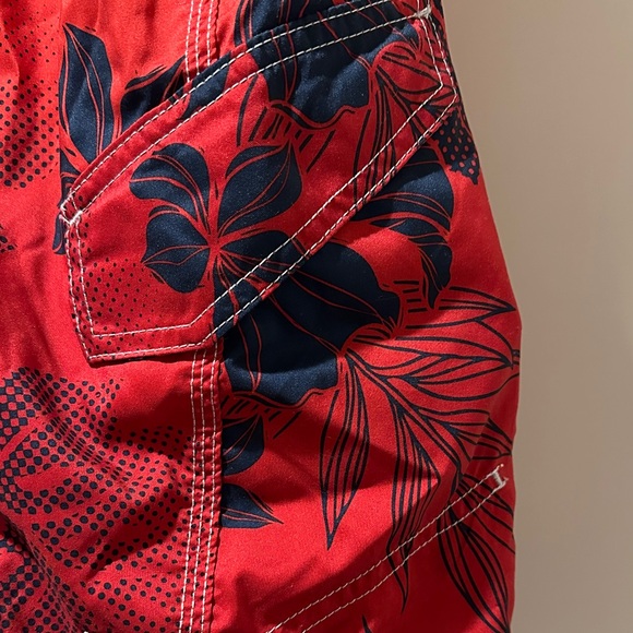 Men's Speedo Red and Orange Swim Trunks with Navy Accents - Picture 4 of 6